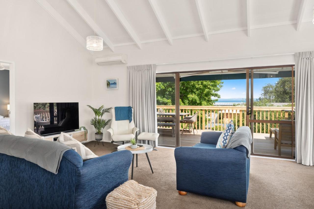 Waitahanui Lake House - Lake Taupo Holiday Home Exteriör bild