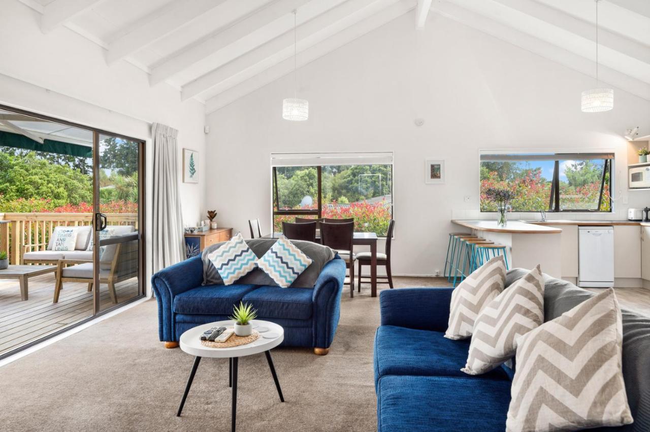 Waitahanui Lake House - Lake Taupo Holiday Home Exteriör bild