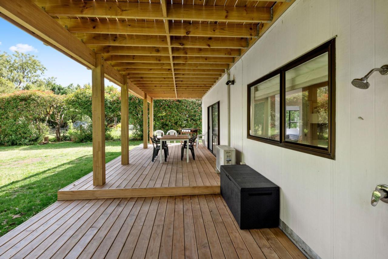 Waitahanui Lake House - Lake Taupo Holiday Home Exteriör bild