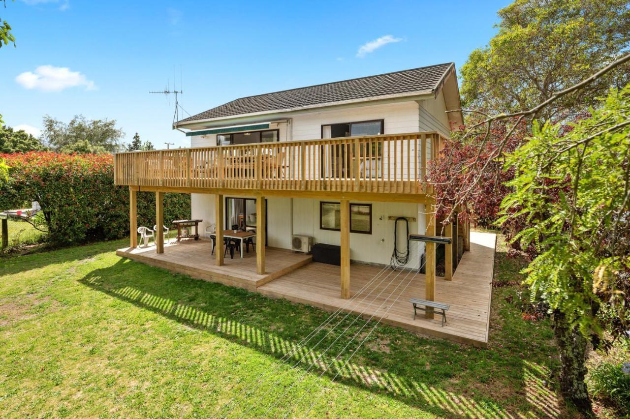 Waitahanui Lake House - Lake Taupo Holiday Home Exteriör bild